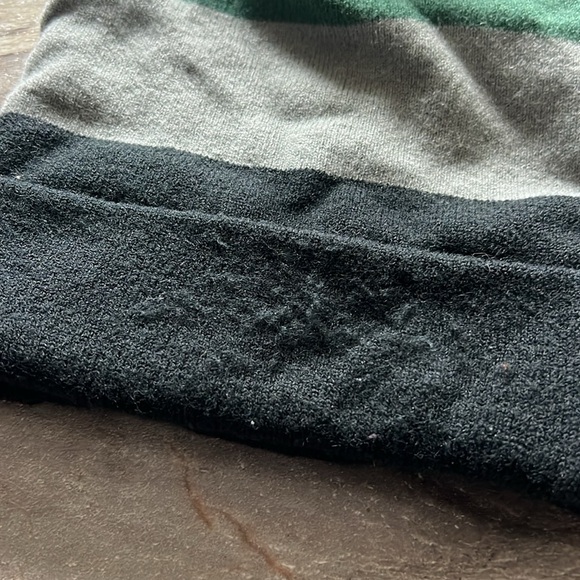 Wizarding World Harry Potter Slytherin Beanie and Gloves - Picture 4 of 6